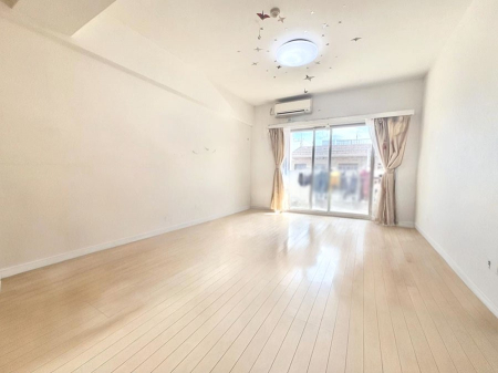 rO ƑꏏɂHy݂ȂLXrO_CjO@CGH