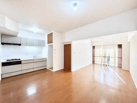 rO Ƒc̎ԂȂ났̃rO_CjOB   