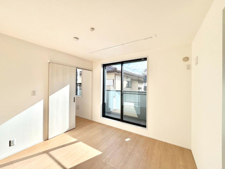 ���̑����� ���邢�o���R�j�[�T�C�h�ɗm����ݒu�B�ڊo�߂̗ǂ��Q���ɁB 