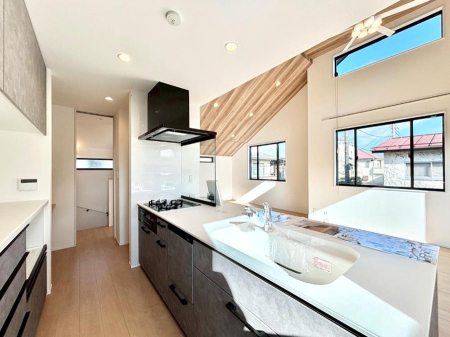 �L�b�`�� �������������I�ɁA�y�����I�V�X�e���L�b�`��  