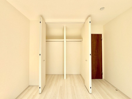 ���[ �����Ղ�̎��[�X�y�[�X�ŉ��K�ɕ�点���� 