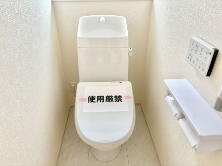 �g�C�� �g�C����1�K��2�K���ꂼ��ɔz�u����Ă��ĂƂĂ��֗��ł��B 