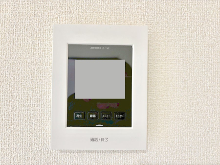 ���̑����� TV���j�^�[�t�C���^�[�t�H�����t���Ă��ăZ�L�����e�B�[��  