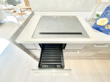 ���̑����� IH�N�b�L���O�q�[�^�[�͓V�̒����ʂ��t���b�g�Ȃ̂Œ�����̓T�b�ƈ�@�����邾���I