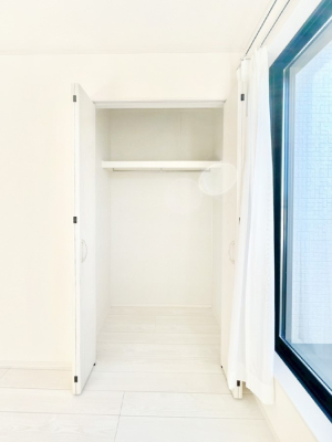 ���[ ��������ߗނ�ו��Ȃǂ̎��[�ɕ֗��ȃN���[�[�b�g�t���ł��B