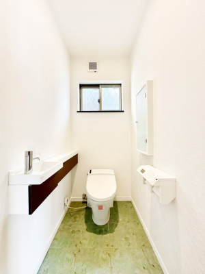 �g�C�� ����������E�H�V�����b�g�g�C���B���̏�ł����Ɏ��􂤂��Ƃ��ł������t���ł�