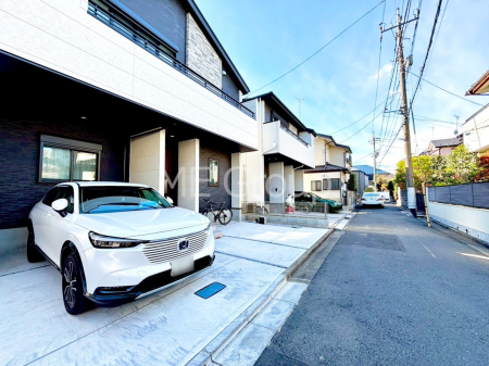  �����Ɍ������Ȃ����ԃX�y�[�X�B�@