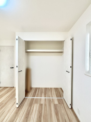 ���[ �����Ղ�̎��[�X�y�[�X�ŉ��K�ɕ�点���� 