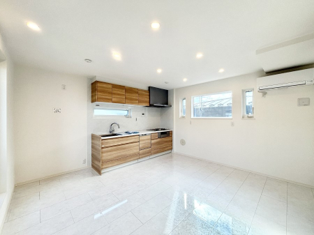 ���r���O �Z�ޕ��̌��������o�����A�C���e���A���l����̂��y���݂ȃ��r���O�ł��I 