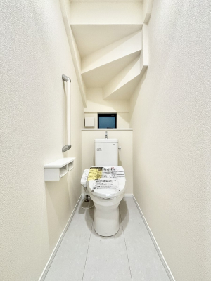 �g�C�� �g�C���͈��S�̂Q�ӏ��I���̃o�^�o�^������S�ł��B