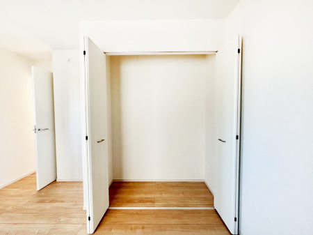 ���[ �m���̃N���[�[�b�g�B���s��������̂Ō���̈ߗނ�����������܂�܂��B