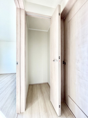 ���̑����� �L�����[�B�|�������G�߂̏��������[���邱�Ƃ��ł��܂��B