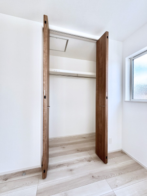 ���[ �����Ղ�̎��[�X�y�[�X�ŉ��K�ɕ�点���� 