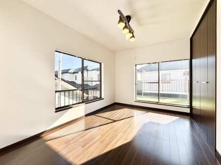 ���̑����� �o���R�j�[���J�������v���X���Ă����m��