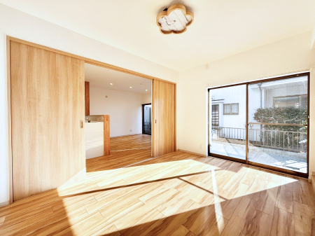 �q������ ���r���O���̗m���͈����˂��J����΃��r���O�ƈ�̂ɁB����ΓƗ������m���ɁB