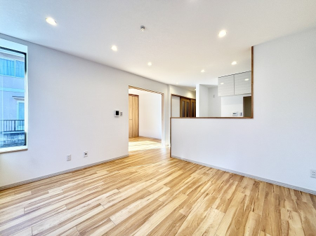 ���r���O �Z�ޕ��̌��������o�����A�C���e���A���l����̂��y���݂ȃ��r���O�ł��I   