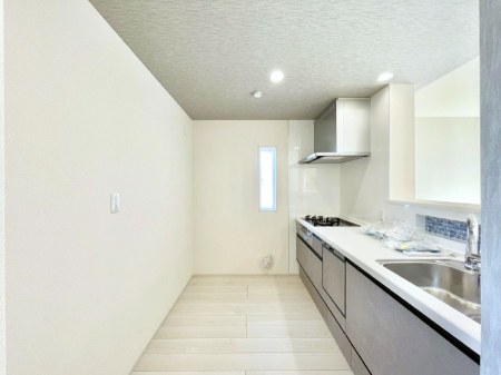 ӊ X[p[ 600m CtJcX