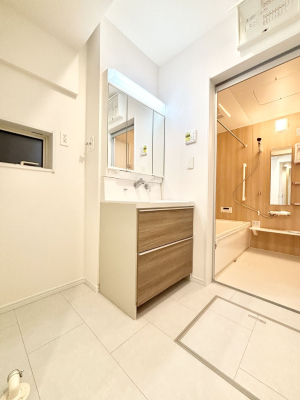 ̑ ̂KԂłB̐gxxCǂg܂B 