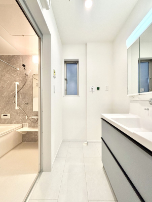 ̑ ̂KԂłB̐gxxCǂg܂B 