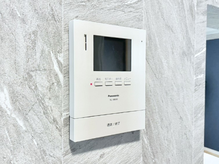 ���̑����� TV���j�^�[�t���Ŗh�Ɩʂ����S�ł��B  