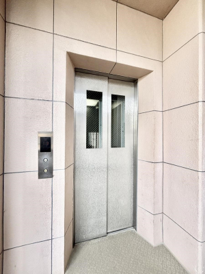 ���̑� ����̏�艺��ɕ֗��ȃG���x�[�^�[�I