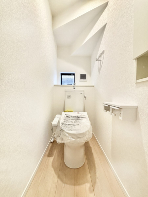 �g�C�� �g�C����1�K��2�K���ꂼ��ɔz�u����Ă��ĂƂĂ��֗��ł��B 