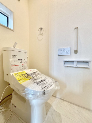 gC gC1K2KꂼɔzuĂĂƂĂ֗łB 