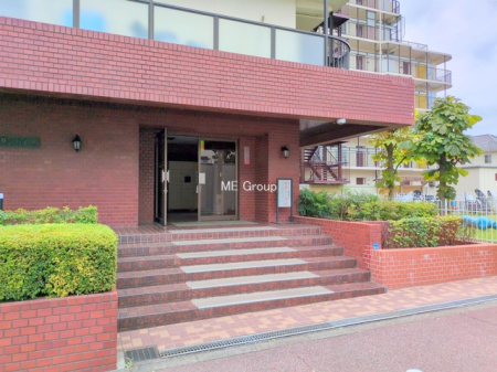 �G���g�����X -