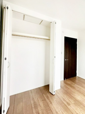 ���[ ��������ߗނ�ו��Ȃǂ̎��[�ɕ֗��I�S�����N���[�[�b�g�t���ł��B