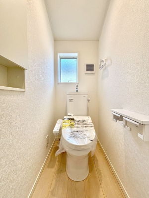 �g�C�� �g�C����1�K��2�K���ꂼ��ɔz�u����Ă��ĂƂĂ��֗��ł��B 