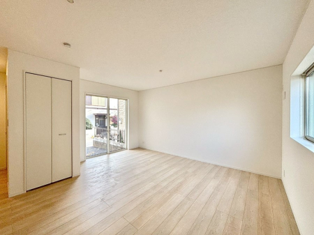 ���r���O �Z�ޕ��̌��������o�����A�C���e���A���l����̂��y���݂ȃ��r���O�ł��I 