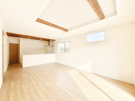 ���̑����� �Ƒ��̏Ί炪���R�Ɛ��܂�Ă���A����ȕ��͋C�̃_�C�j���O�Ɏd�オ���Ă��܂��B