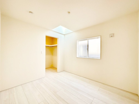 �Q�� �E�H�[�N�C���N���[�[�b�g�����邨�����B�G�߂��Ƃ̓���ւ����s�v�ŕ֗��ł��I