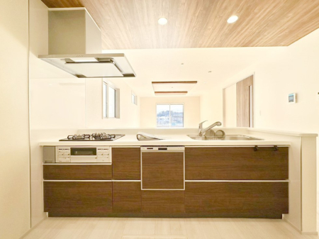 �L�b�`�� �������������I�ɁA�y�����I�V�X�e���L�b�`��  