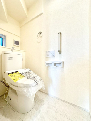 �g�C�� �g�C����1�K��2�K���ꂼ��ɔz�u����Ă��ĂƂĂ��֗��ł��B 