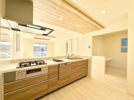 �L�b�`�� ���������Ȃ���ł����Ƒ��Ƃ̉�b���y���߂�ΖʃL�b�`��