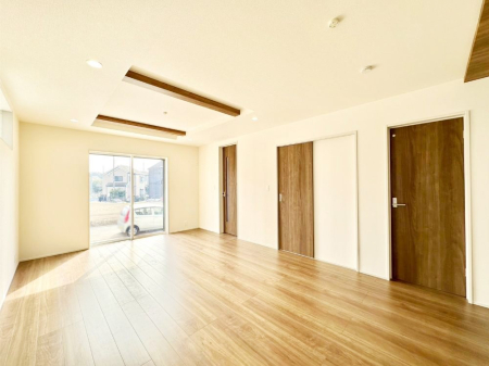 ���̑����� �Ƒ������R�ƏW�܂�e���̃X�y�[�X�ɂȂ肻��