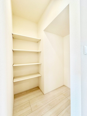 ���[ �H�i�̃X�g�b�N�⒲�����̕ۊǂɕ֗��ȉ��I�t���p���g���[