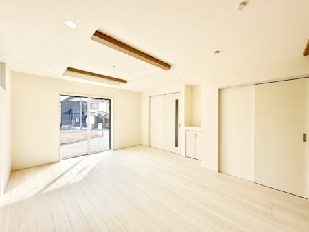 ���̑����� �Ƒ������R�ƏW�܂�e���̃X�y�[�X�ɂȂ肻��