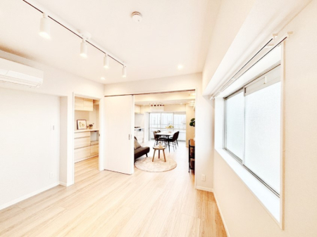 �Q�� ���˂��J������ƃ��r���O�ƌq����L�X��ԂɁI���C�t�X�^�C�����킹�ă}���`�Ɋ���I