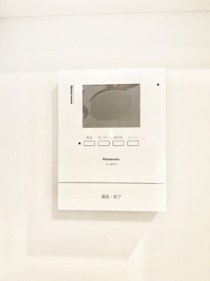  �ڂ̑O�����ԏꂾ�ƉJ�̓�����ʂɂ������������������֗��ł���