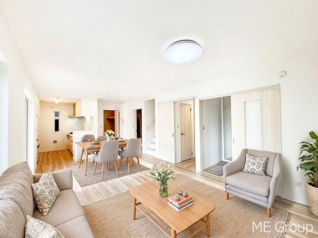 ���r���O �������������͋C�̂k�c�j�͉Ƒ��݂�Ȃ̉��K��ԁ@���Ƌ��CG�ł�