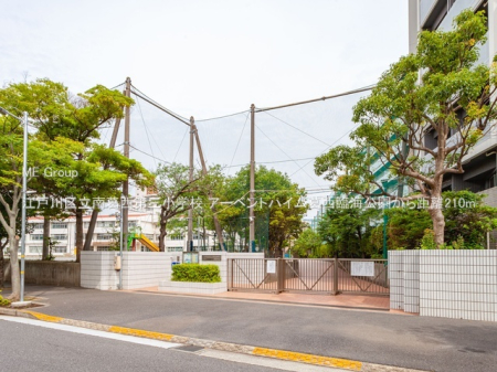 ���ӊ� ���w�Z 210m �]�ː�旧�슋����O���w�Z