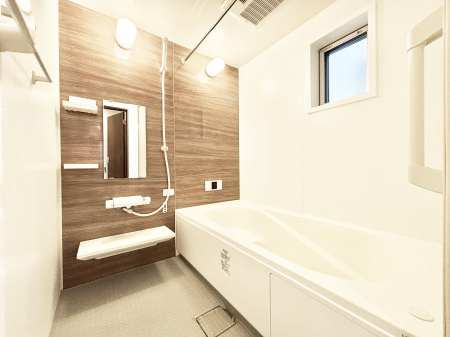 ���� ����̔�������Ă���閾�邢�������̂���o�X���[��