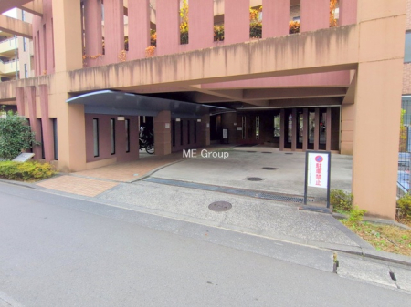 �G���g�����X -