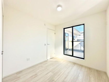 ���̑����� ���邢�o���R�j�[�T�C�h�ɗm����ݒu�B�ڊo�߂̗ǂ��Q���ɁB 