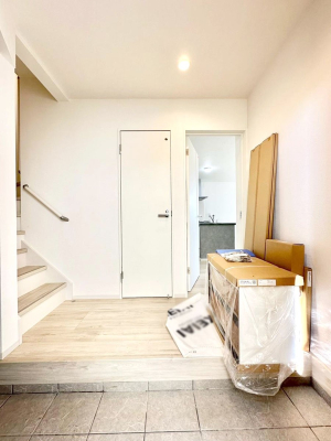 ���[ �����Ղ�̎��[�X�y�[�X�ŉ��K�ɕ�点���� 