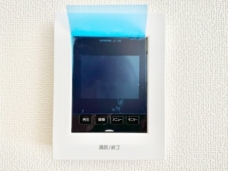 ���̑����� TV���j�^�[�t�C���^�[�t�H�����t���Ă��ăZ�L�����e�B�[��