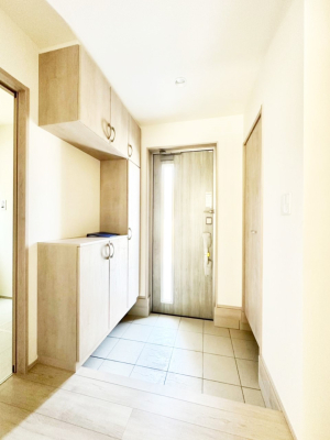 ���� ���ʔ��͂��Ƒ��̎ʐ^��G�߂̃C���e���A�ŏ���I�Ƃ��ĉ��o�ł��܂�