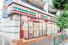 ���ӊ� �R���r�j 350m �Z�u��-�C���u�� �����{�U���ړX